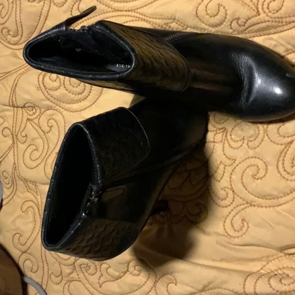 Size 7.5 black, leather ankle Coach boots. Excellent condition.